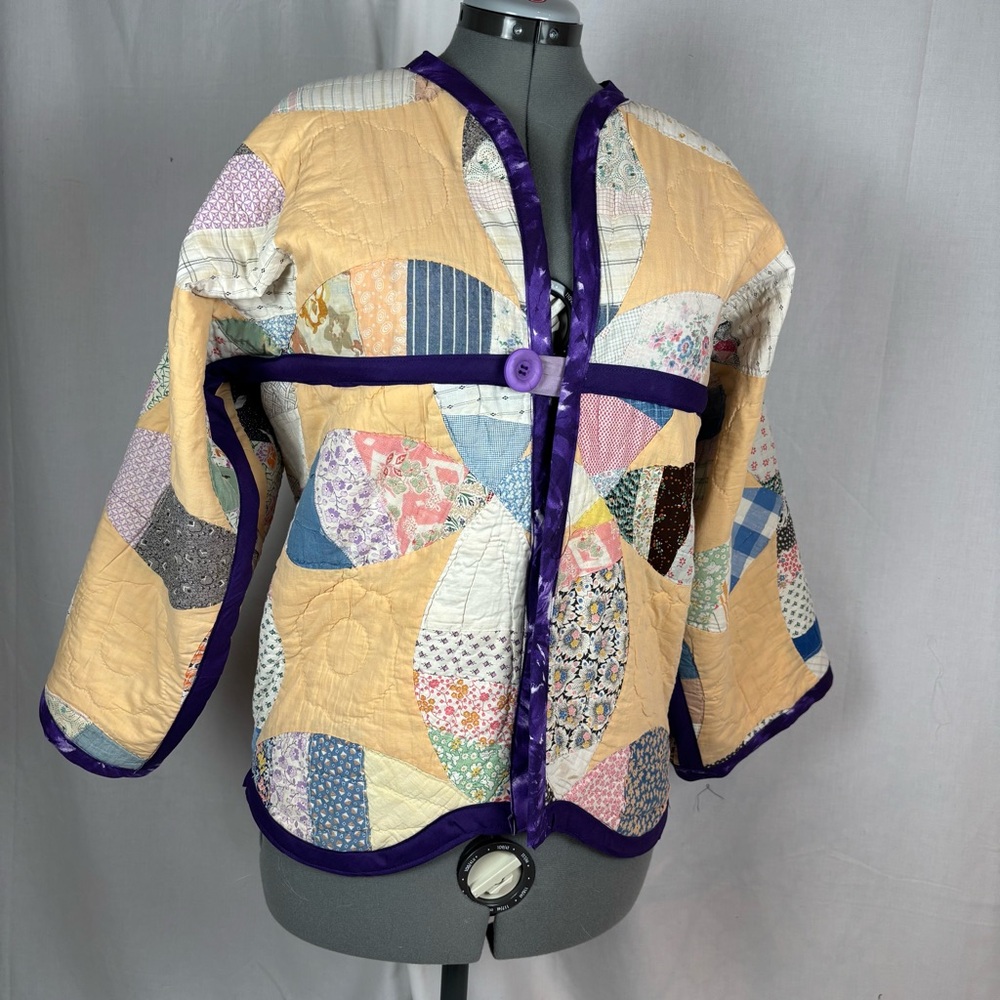 Handcrafted Vintage Double Wedding Ring Design Quilt Up Cycled Bog Jacket S-M - Picture 3 of 12